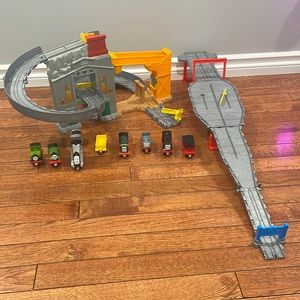 Thomas and Friends Train Sets and Train Pieces (9)